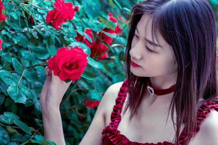 中国经济“期中成绩单”释放三大信号